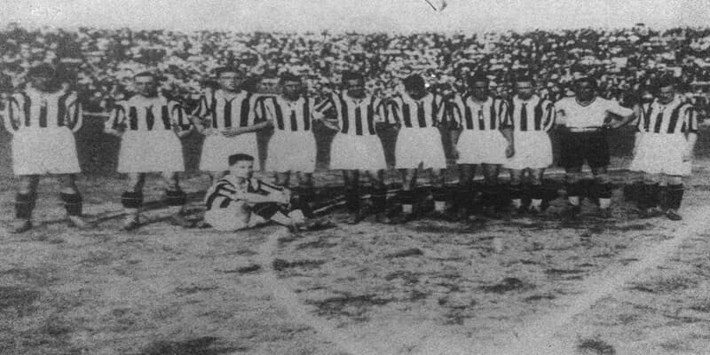 Từ một đội bóng sinh viên, Juventus đã vươn lên trở thành một ông lớn của bóng đá Ý